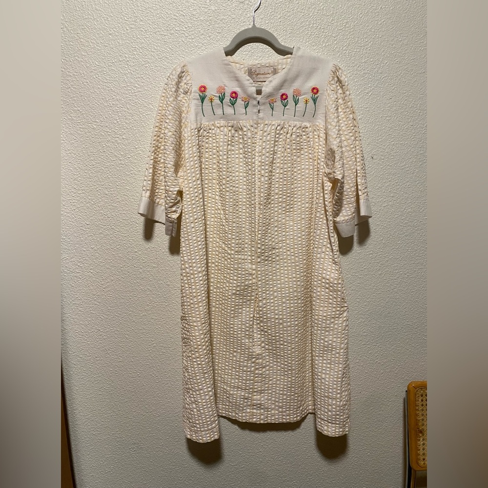 Signature II by Stan herman night gown